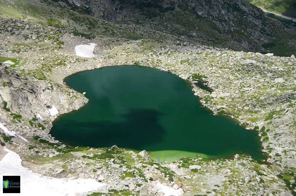 Le lac de Bastani, Corse