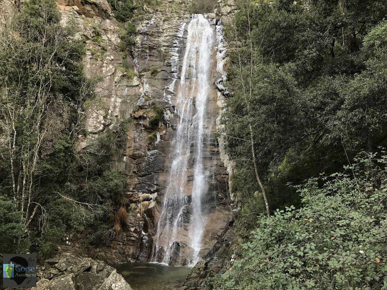 Balade vers la cascade de Carnevale ⎪La Corse Autrement