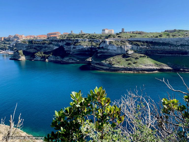 Sentier de Bonifacio : A Strada Vecia, Phare de la Madonetta