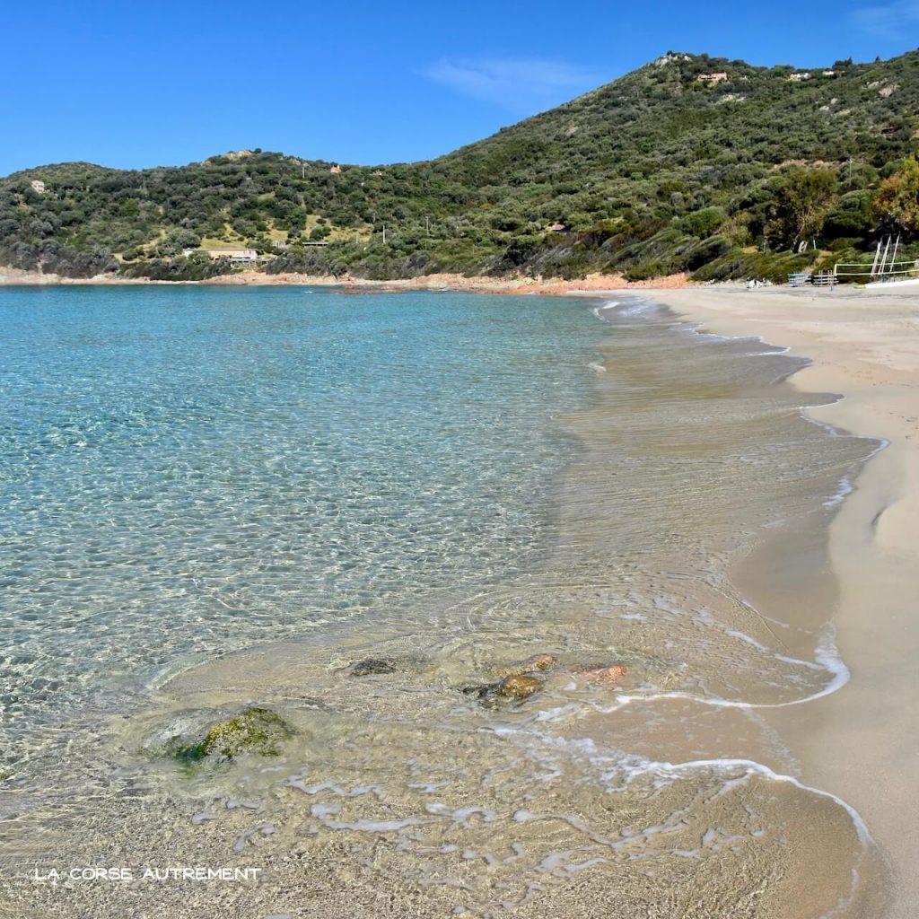 La plage de Menasina en Corse
