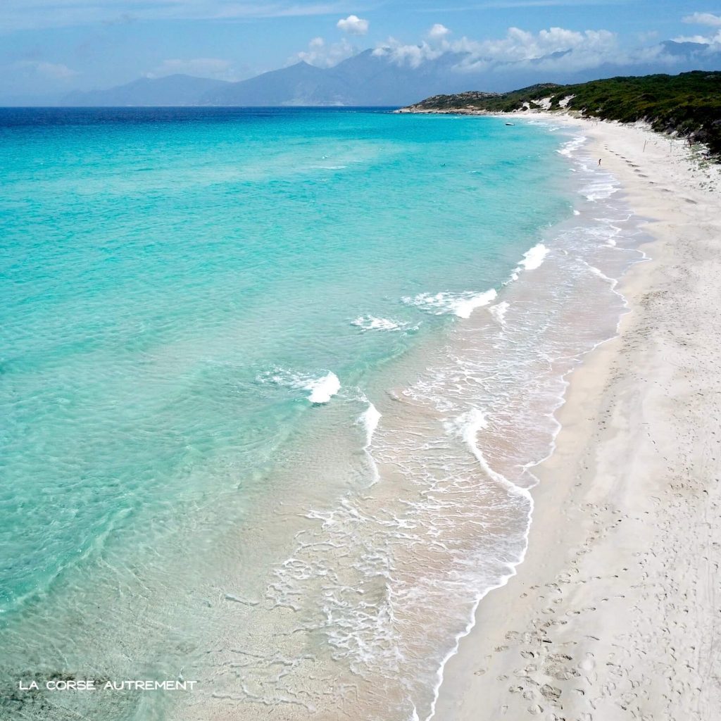 La plage paradisiaque de Saleccia en Corse