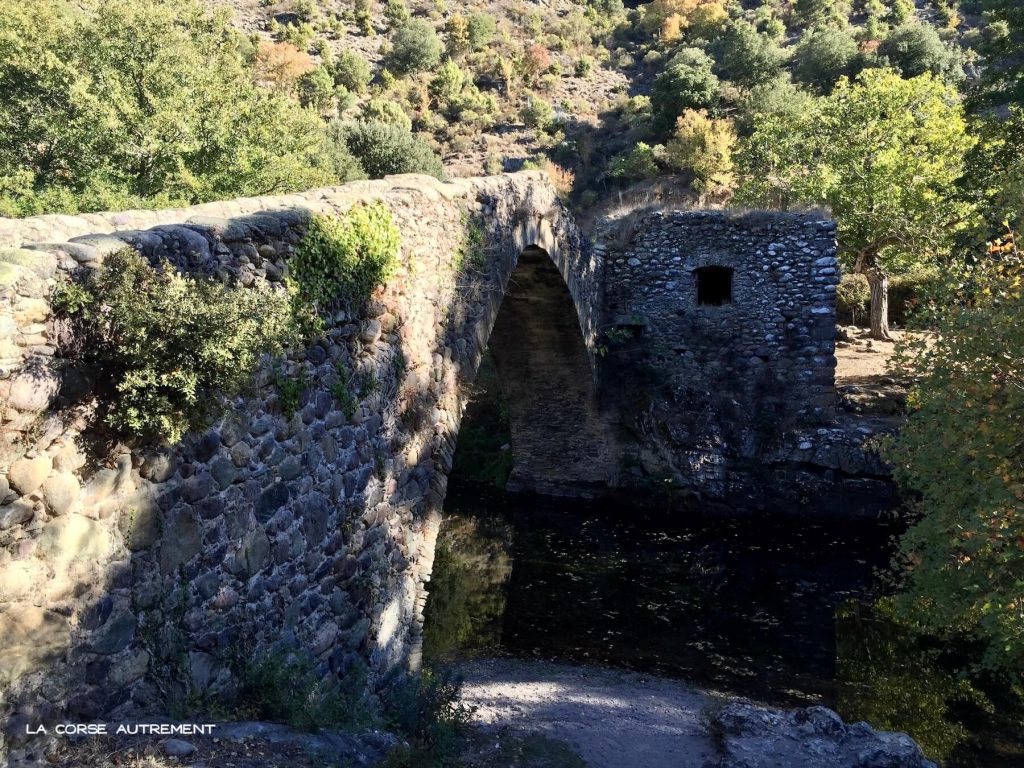 Le pont génois de Piana, Castifao