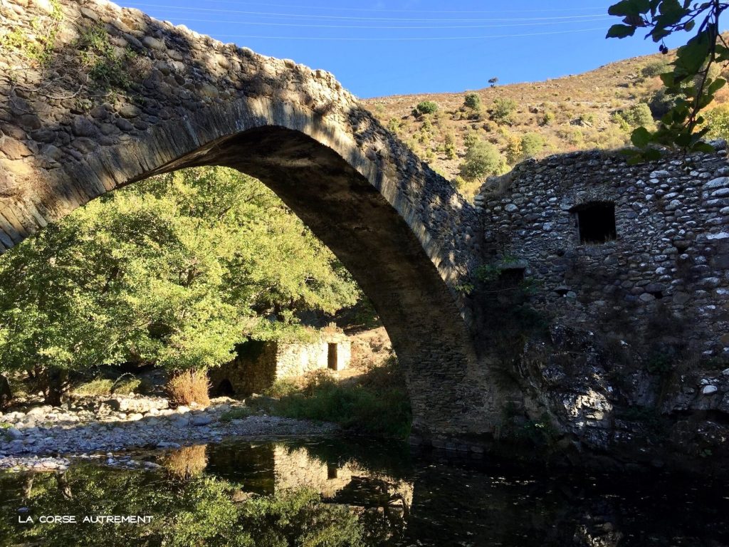 Le pont génois de Piana, Castifao