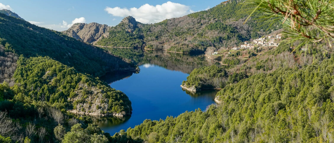 Le lac de Tolla La boucle des gorges du Prunelli