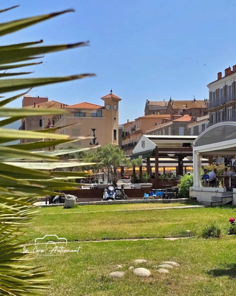 Riva Bella bar, restaurant à Propriano