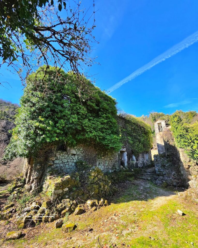 Tassu village abandonné