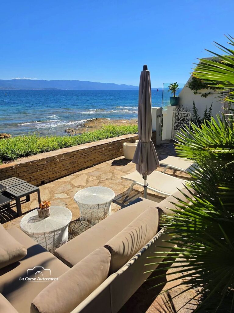 Villa pieds dans l'eau A Piaghja à Ajaccio
