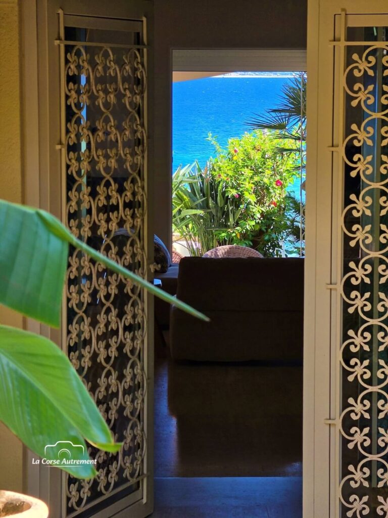 Villa pieds dans l'eau A Piaghja à Ajaccio